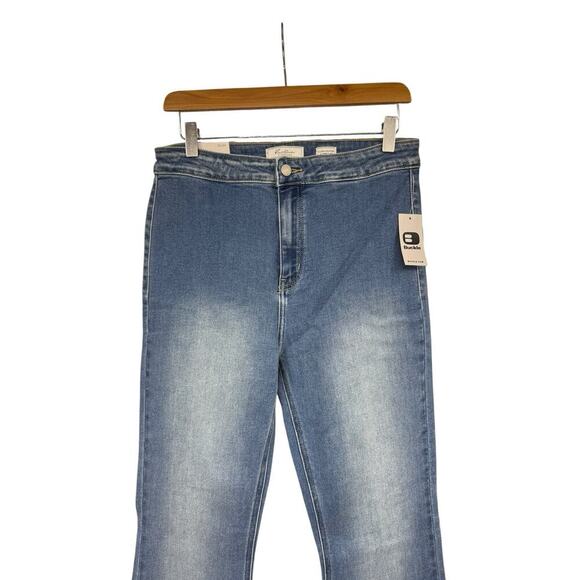 KanCan Signature Ultra High Rise Extreme Flare Jeans Medium Wash Womens 29X34 - Picture 3 of 11